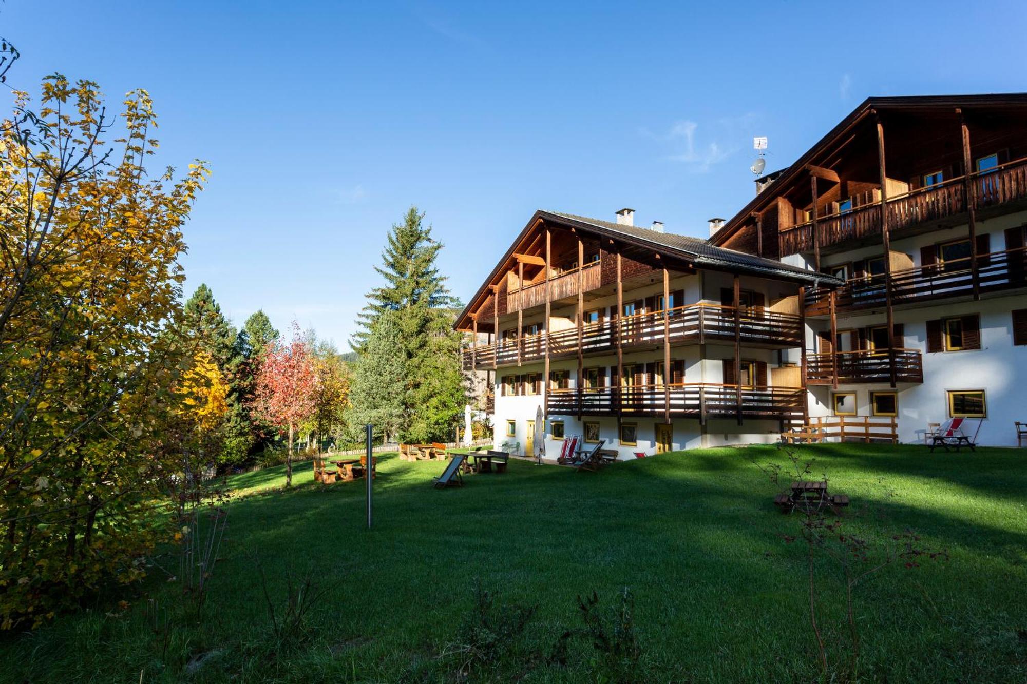 Miraodle Apartments Фунес Екстер'єр фото